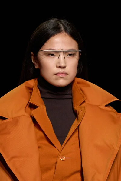 Look 37
